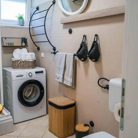 With Terrace And Garden Next To Marjan Park - 2 Free Bikes * Спліт